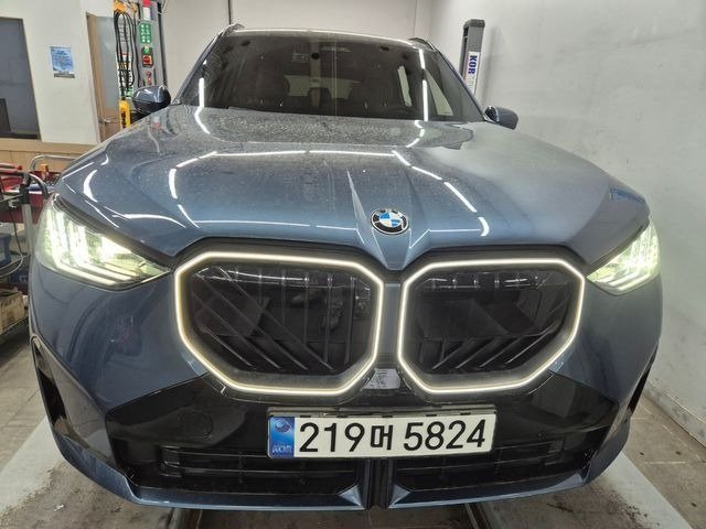 BMW X3 - View 1