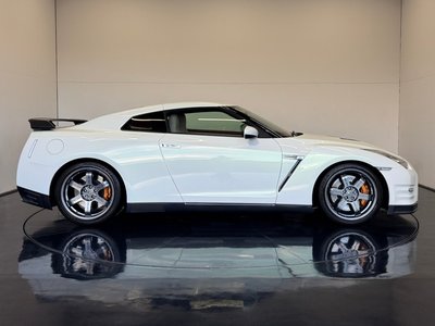 NISSAN GT-R - 5