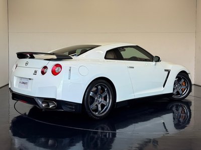 NISSAN GT-R - 2