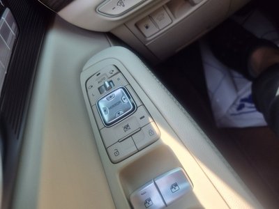 2021 Genesis G90 缩略图 11
