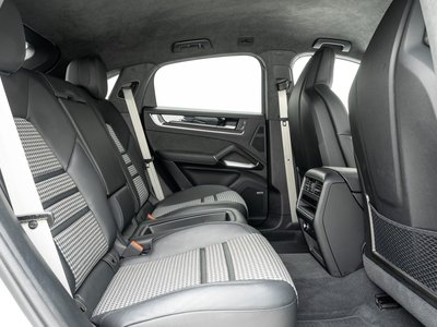 صورة مصغرة 35 لـ 2024 Porsche CAYENNE
