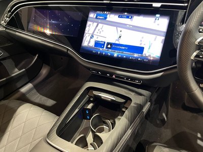 MERCEDES-BENZ E-CLASS - 7