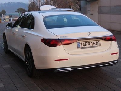 MERCEDES-BENZ E-CLASS - 3