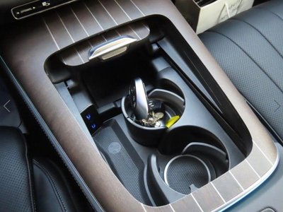 MERCEDES-BENZ E-CLASS - 5