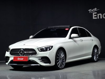 MERCEDES-BENZ E-CLASS - 1