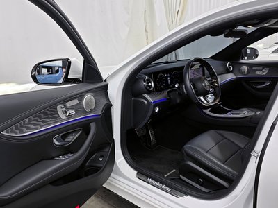 MERCEDES-BENZ E-CLASS - 10