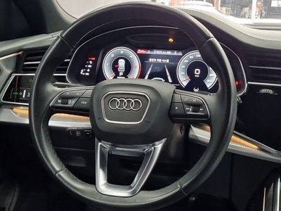 AUDI Q8 - 4
