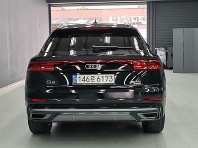 AUDI Q8 - 2
