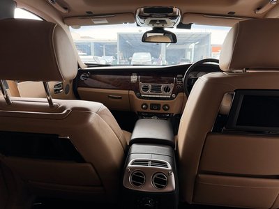 ROLLS-ROYCE GHOST - 7