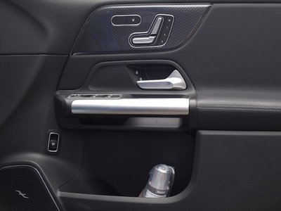 صورة مصغرة 15 لـ 2025 Mercedes-BENZ GLA AMG