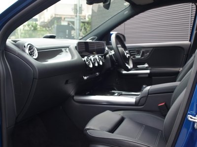 2025 Mercedes-BENZ GLA AMG 照片 10