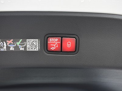 MERCEDES-BENZ GLC AMG - 10