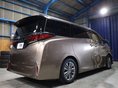 TOYOTA ALPHARD - 9