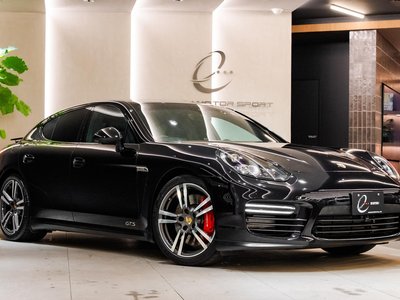 PORSCHE PANAMERA - 1