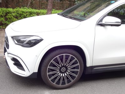 MERCEDES-BENZ GLA - 4