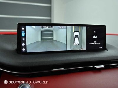 2021 Genesis GV70 — миниатюра 16