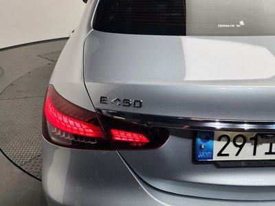 MERCEDES-BENZ E-CLASS - 10