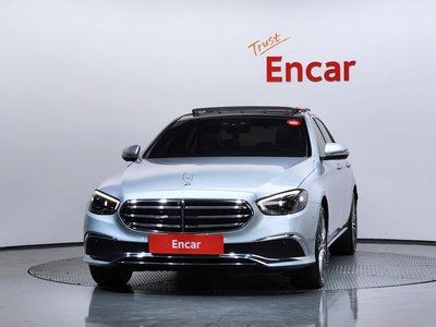 MERCEDES-BENZ E-CLASS - 2