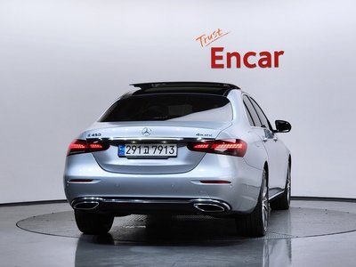 MERCEDES-BENZ E-CLASS - 3