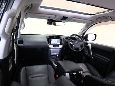 2022 Toyota LAND CRUISER PRADO — миниатюра 48