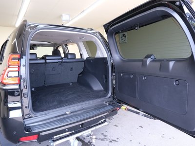 2022 Toyota LAND CRUISER PRADO — миниатюра 45