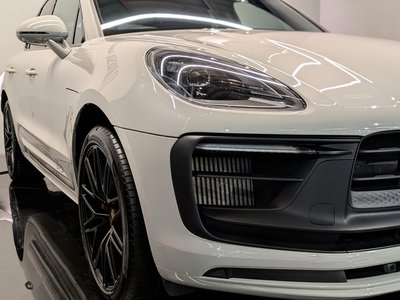 PORSCHE MACAN - 10