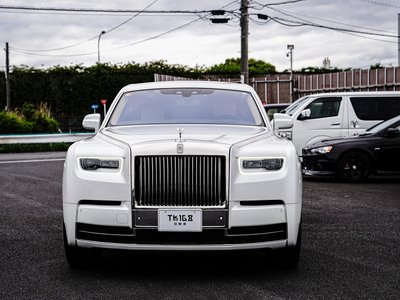 ROLLS-ROYCE PHANTOM - 2