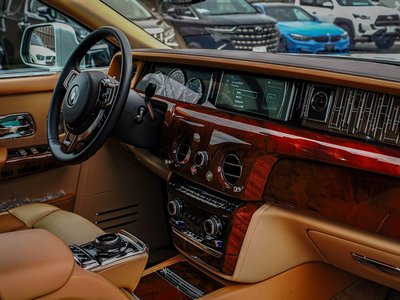 ROLLS-ROYCE PHANTOM - 6