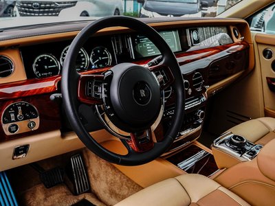 ROLLS-ROYCE PHANTOM - 9