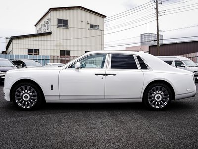 ROLLS-ROYCE PHANTOM - 4