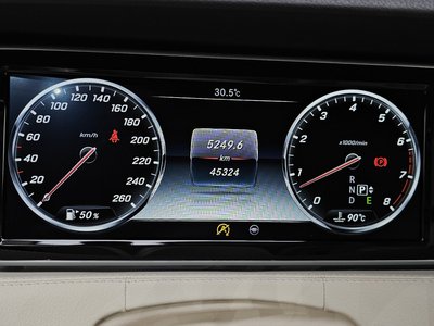 2017 Mercedes-BENZ S-CLASS photo 8