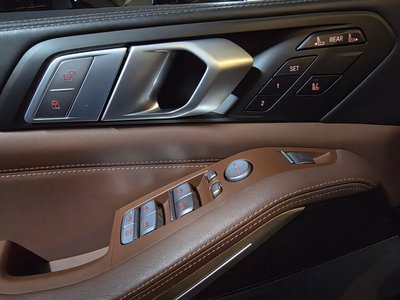 2021 BMW X7 缩略图 36