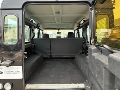 LAND ROVER DEFENDER - 10