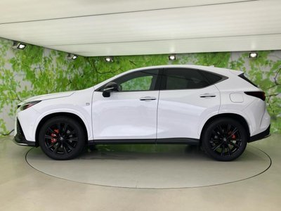 2023 Lexus NX photo 3