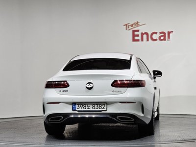 MERCEDES-BENZ E-CLASS - 4