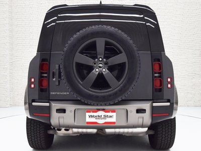 LAND ROVER DEFENDER - 4