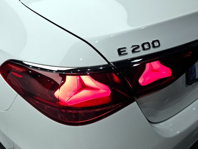 MERCEDES-BENZ E-CLASS - 10