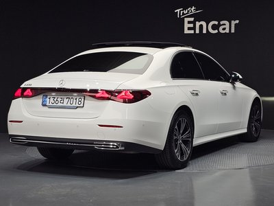 MERCEDES-BENZ E-CLASS - 3