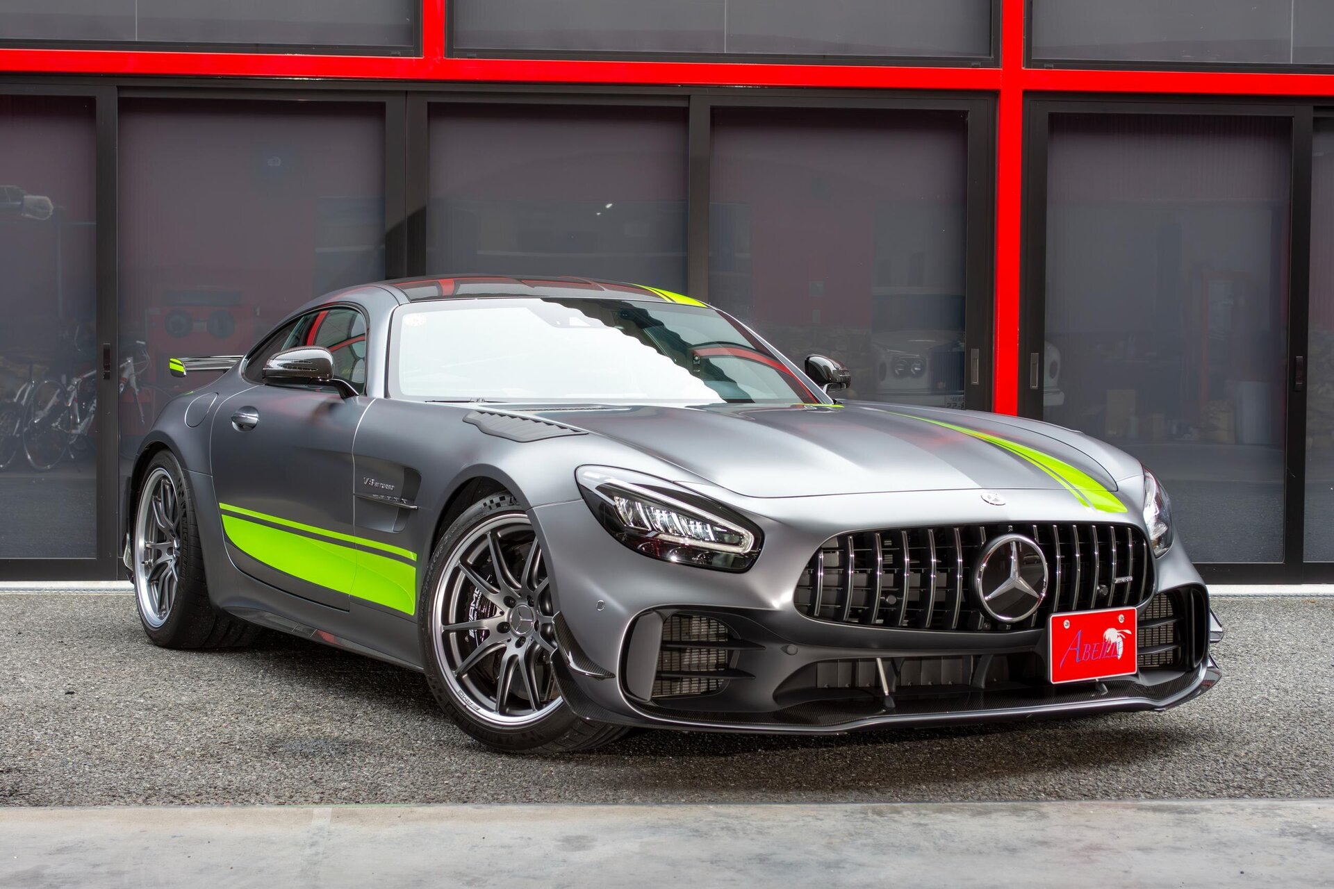 MERCEDES-BENZ GT AMG - View 1