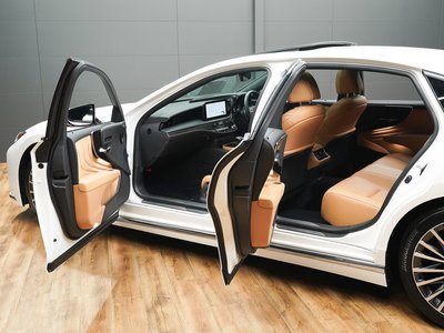 صورة مصغرة 63 لـ 2024 Lexus LS