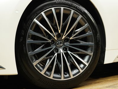 صورة مصغرة 39 لـ 2024 Lexus LS