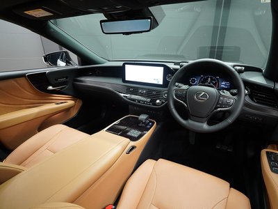 صورة مصغرة 16 لـ 2024 Lexus LS