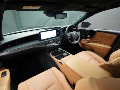 صورة مصغرة 70 لـ 2024 Lexus LS