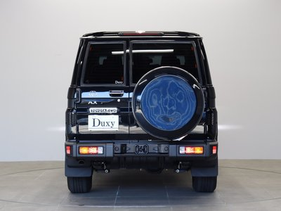 TOYOTA LAND CRUISER 70 - 6