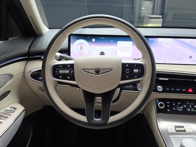 2024 Genesis GV70 — миниатюра 13
