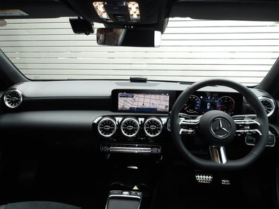 2025 Mercedes-BENZ A-CLASS 缩略图 36