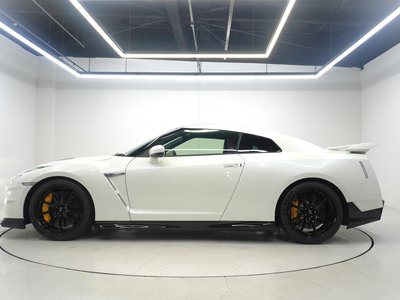 NISSAN GT-R - 5