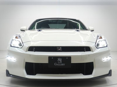 NISSAN GT-R - 2