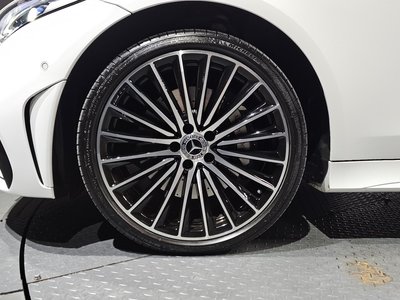 MERCEDES-BENZ CLS - 6