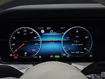 MERCEDES-BENZ CLS - 8